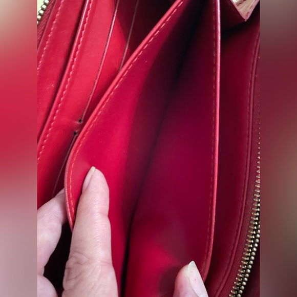 Authentic Louis Vuitton Long Zippi Vernis Monogram Wallet Red Color - Picture 14 of 16
